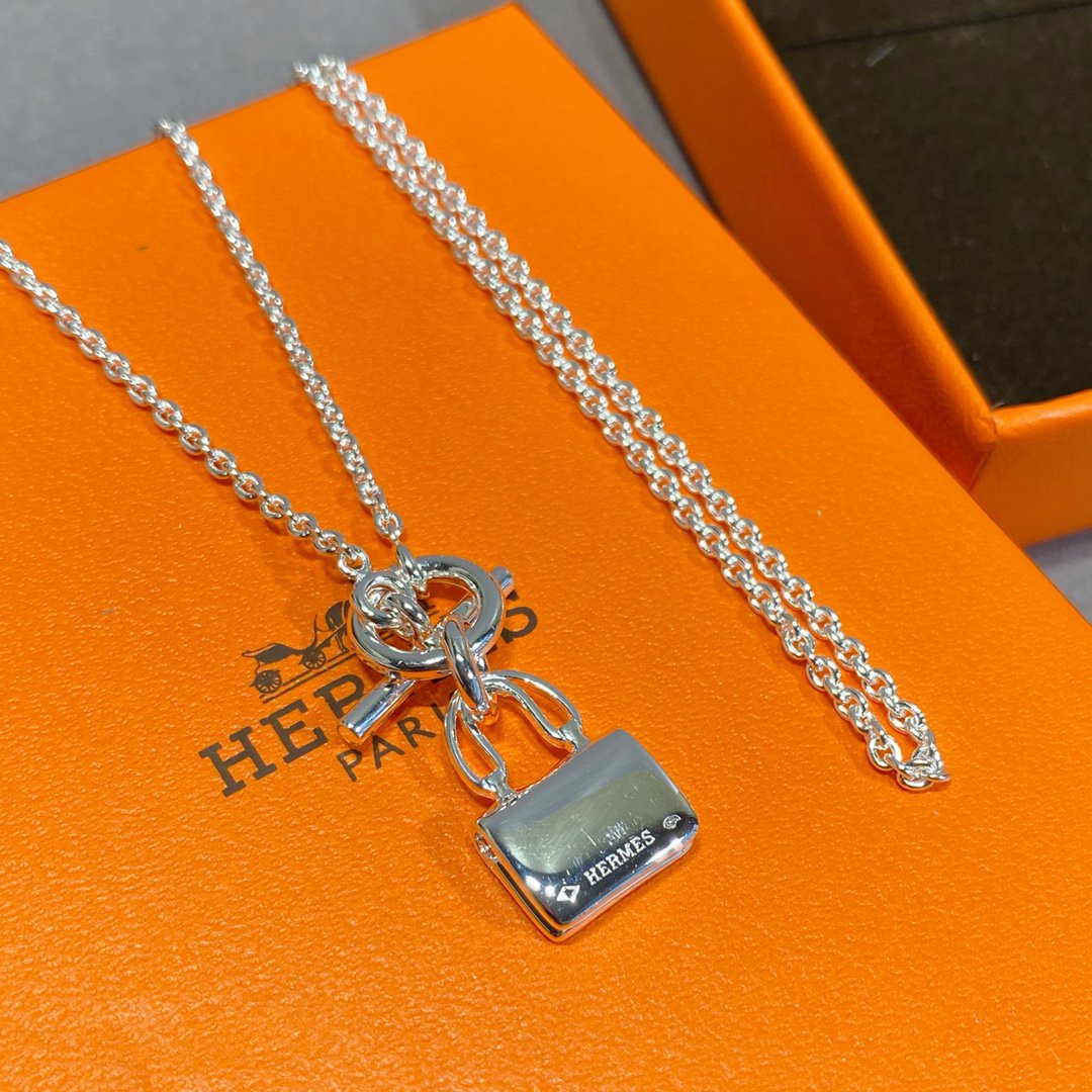 [⭐Renara]CONSTANCE PEDANT SILVER NECKLACE