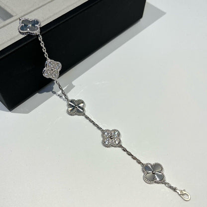 [⭐Renara] CLOVER 5 MOTIF LASER BRACELET COLLECTION