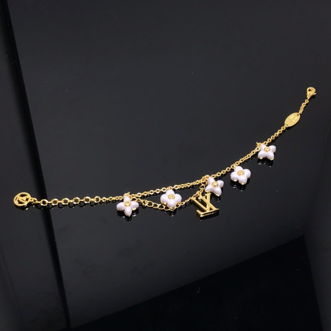 [⭐Renara]LOGO 6 MOTIF STAR AND SUN GOLD BRACELET