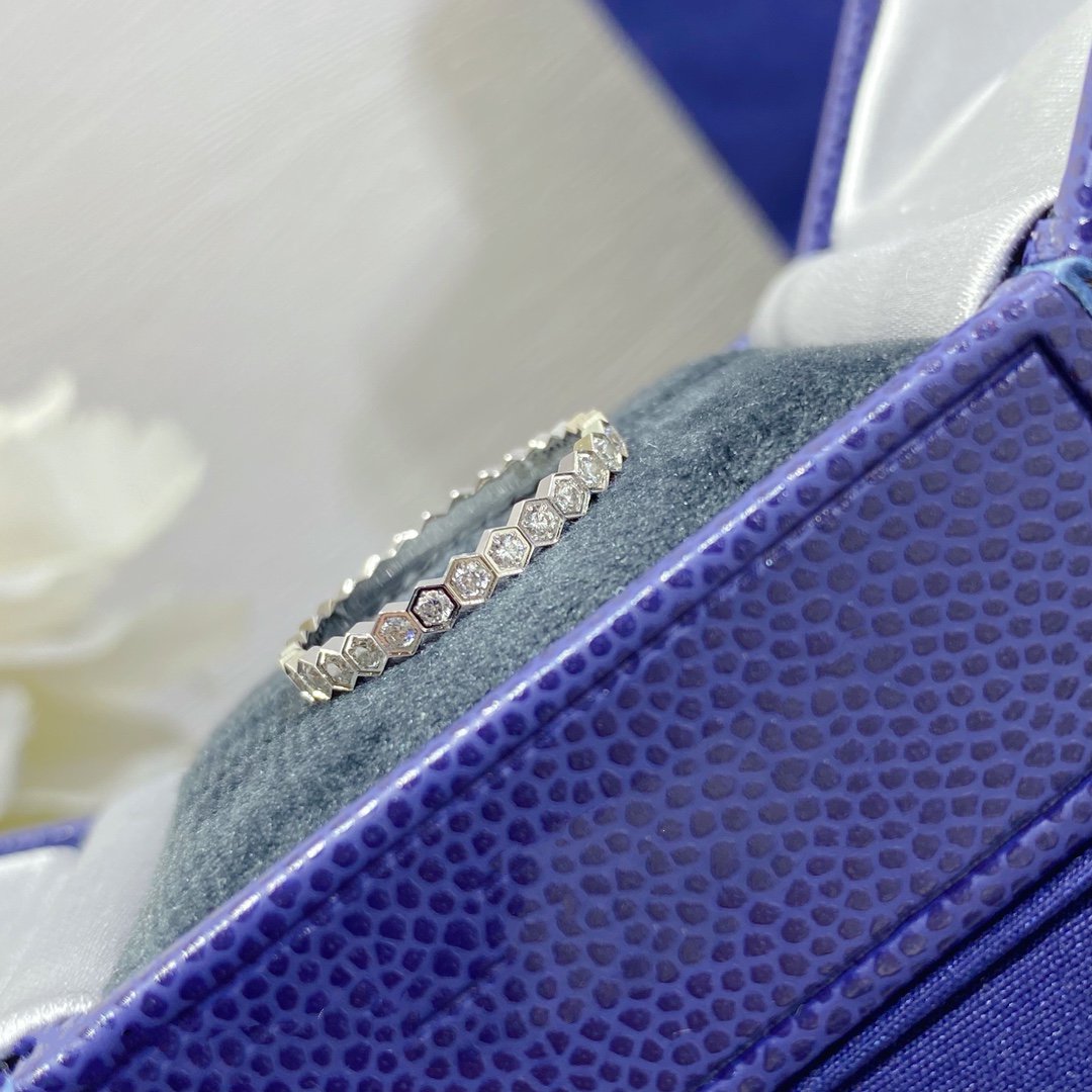 [⭐Renara]BEE LOVE DIAMOND PAVED SMALL RING