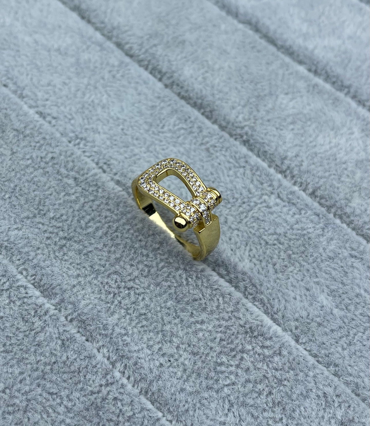 [⭐Renara]Wide Hoof-Shaped Diamond-Studded Ring
