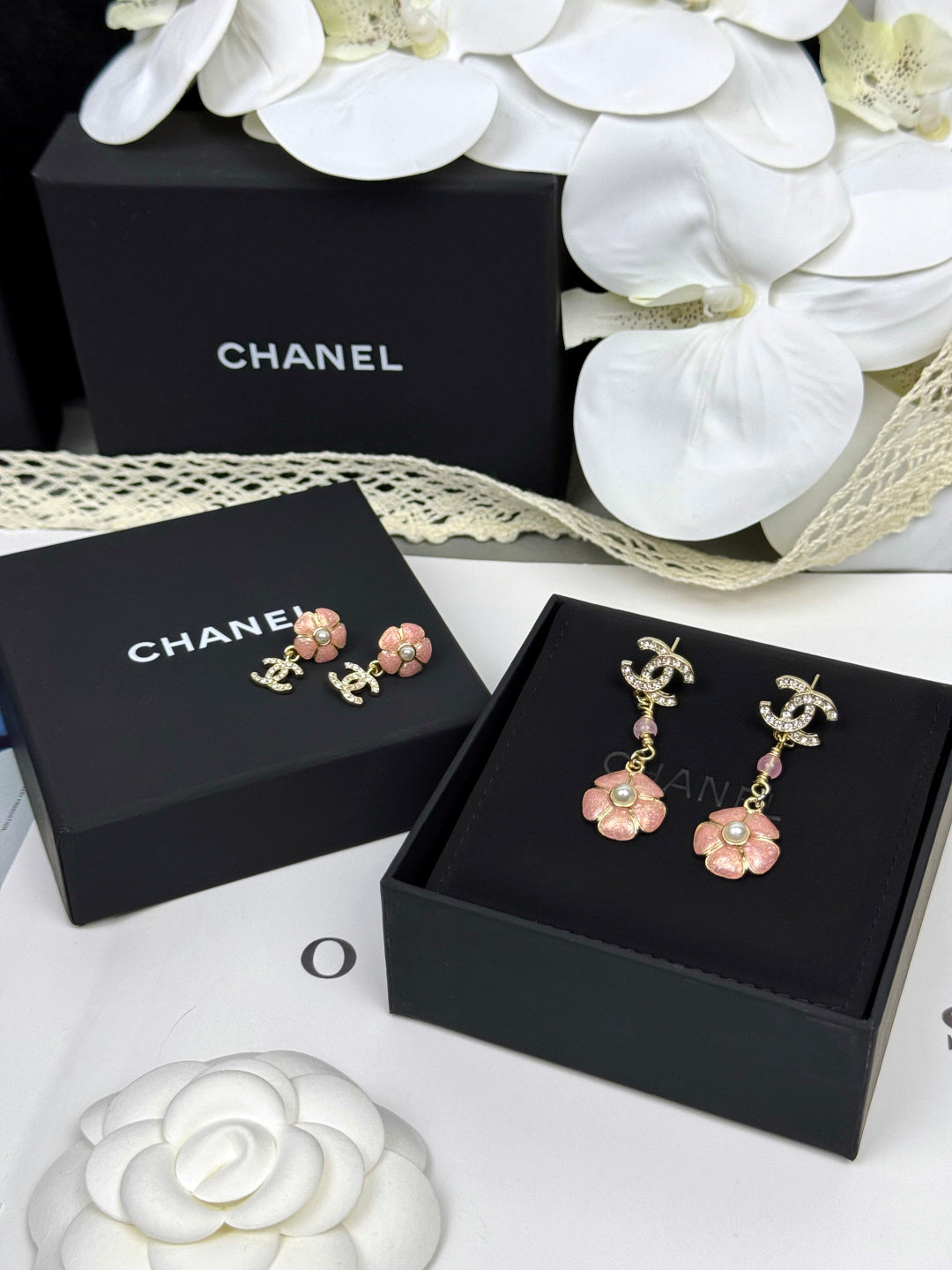 [⭐Renara]26C Pink Camellia Enamel Pendant with Double C Earrings