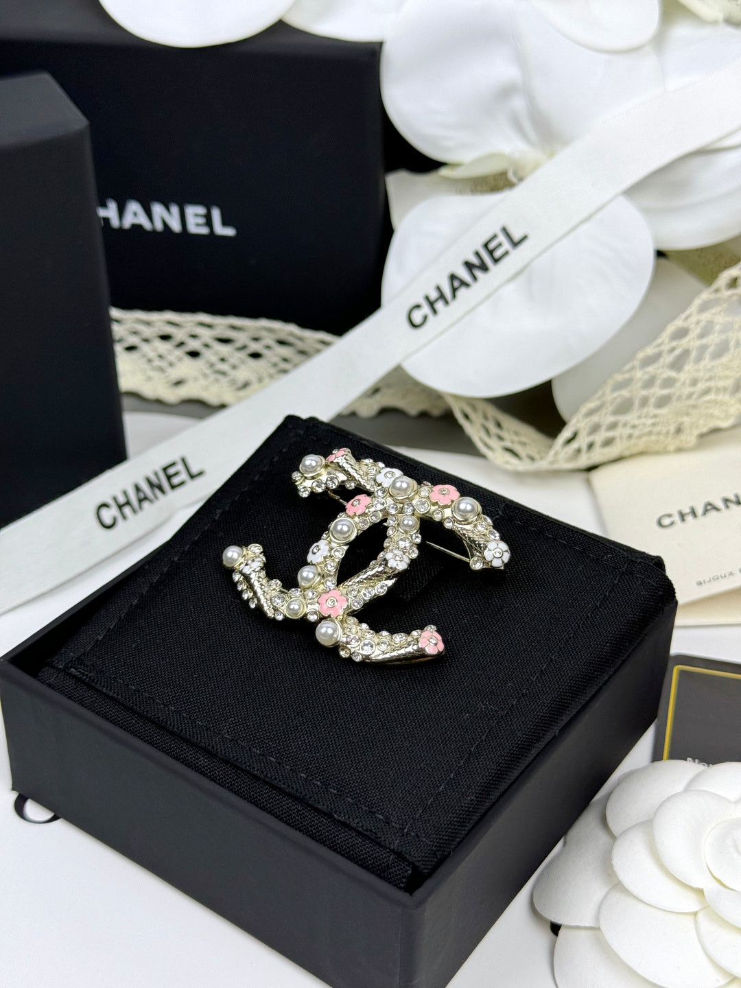 [⭐Renara]26C Pink-White Enamel Ice Cream Cone Double C Brooch
