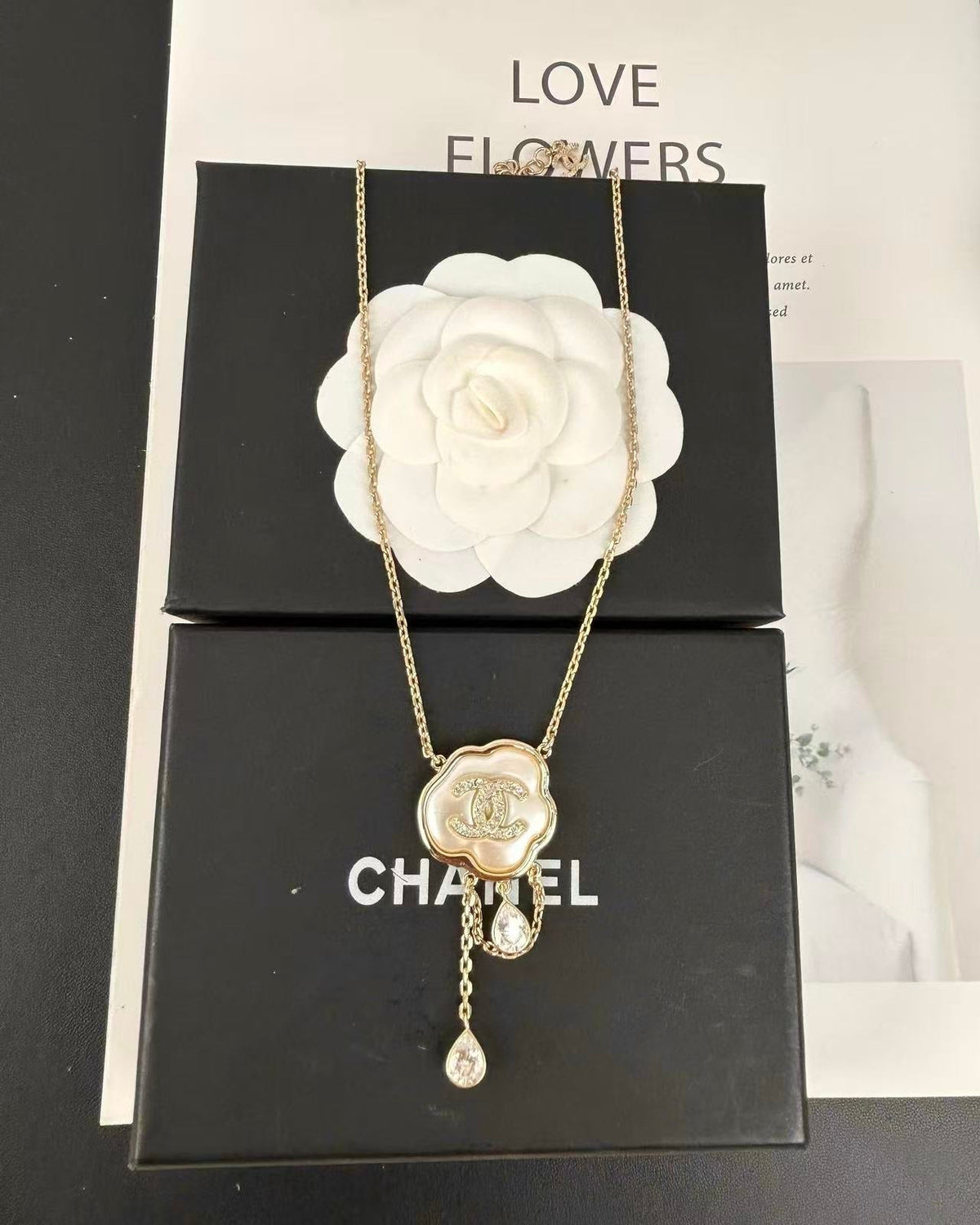 [⭐Renara]Cloud Pearl Mother-of-Pearl Diamond Chain Pendant Necklace