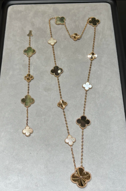 [⭐Renara]DETACHABLE CLOVER 15(11+4) FLOWER SILVER NECKLACE SET