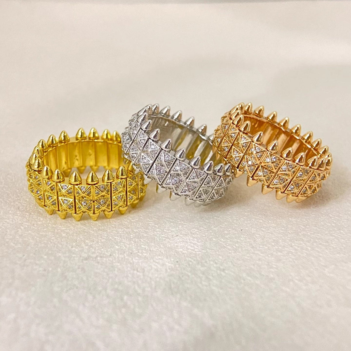 [⭐Renara]CLASH DOUBLE-ROW RIVET RING WITH DIAMOND SETTING