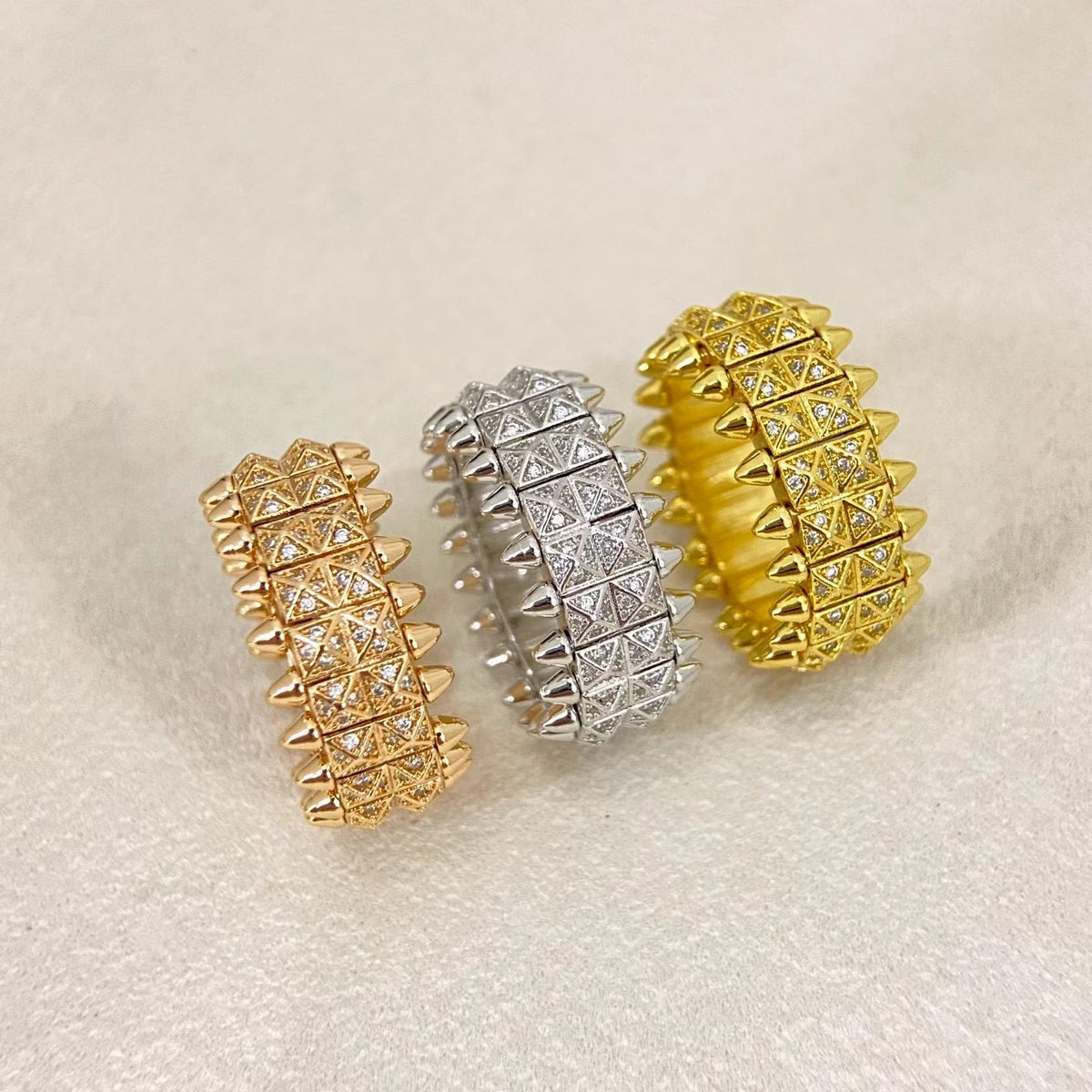 [⭐Renara]CLASH DOUBLE-ROW RIVET RING WITH DIAMOND SETTING