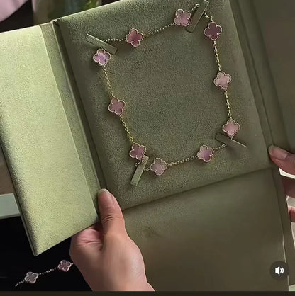 [⭐Renara Jewellery] Pink Necklace with Ten Clover Designs