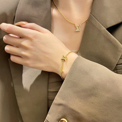 [⭐Renara]LOGO STAR MOTIF GOLD BRACELET