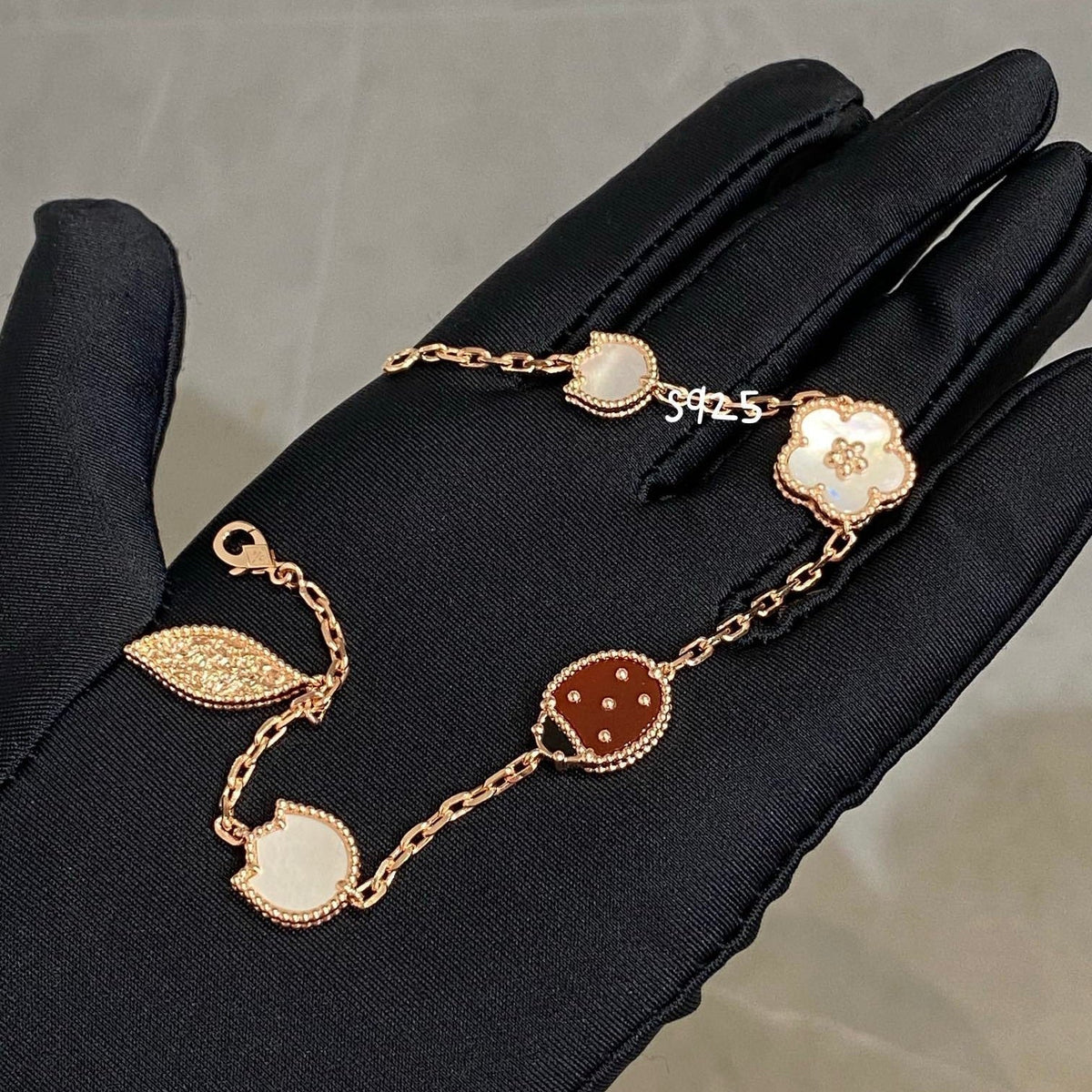 [⭐Renara]LUCKY SPRING 5 MOTIF BRACELET