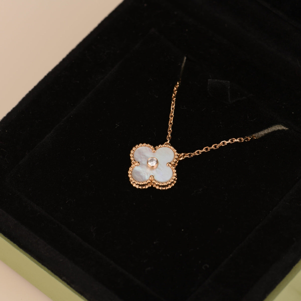 [⭐Renara]CLOVER 15MM DIAMOND WHITE FRITILLARIA NECKLACE