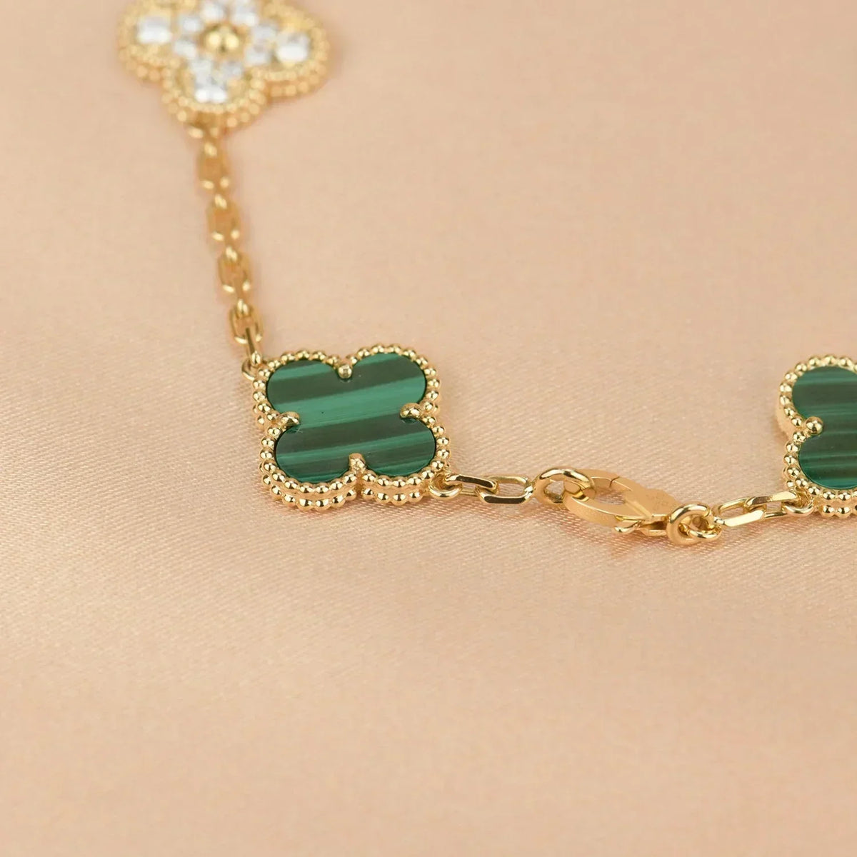 [⭐Renara] CLOVER 5 MOTIF MALACHITE BRACELET COLLECTION