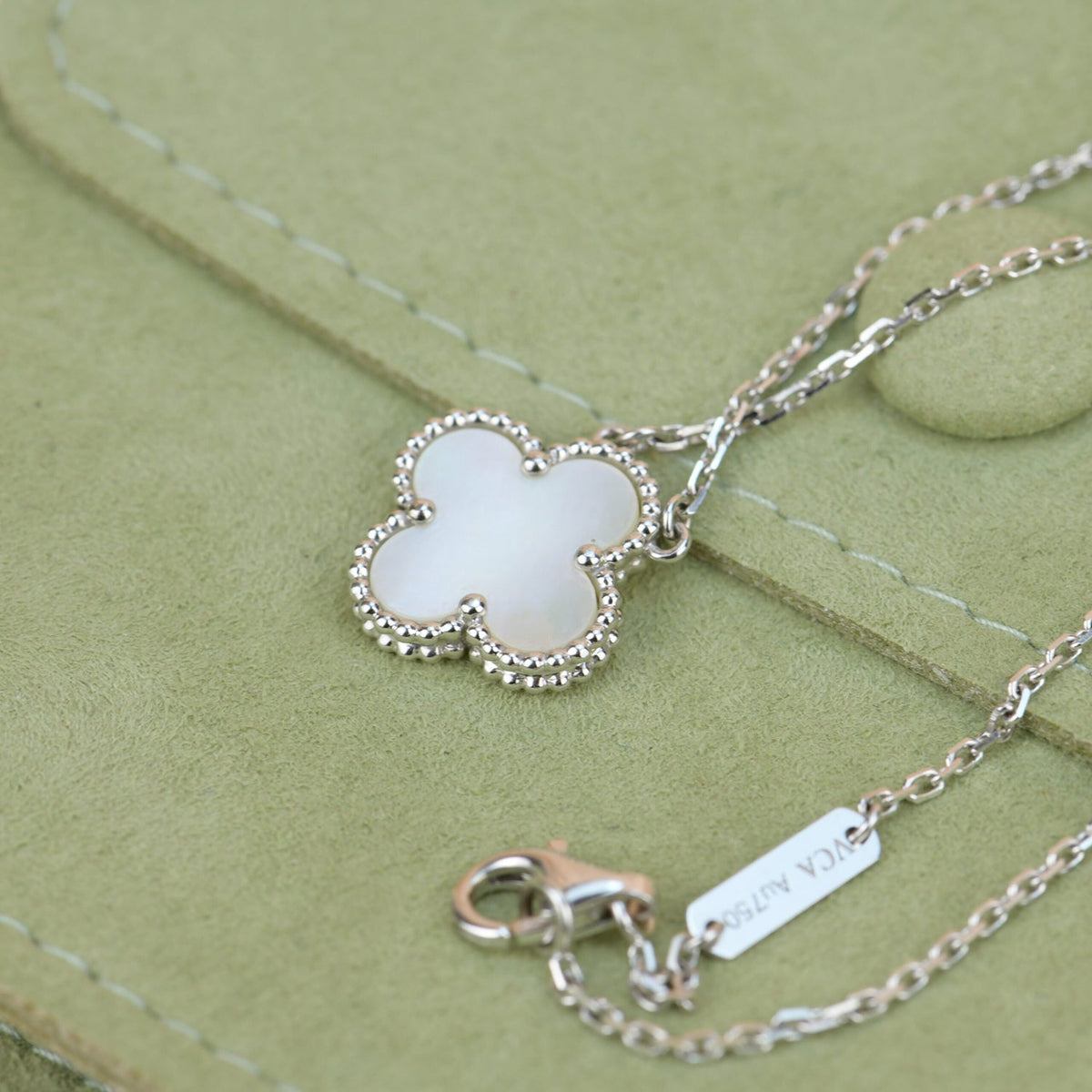[⭐Renara]CLOVER  15MM WHITE MOTHER-OF-PEARL SILVER