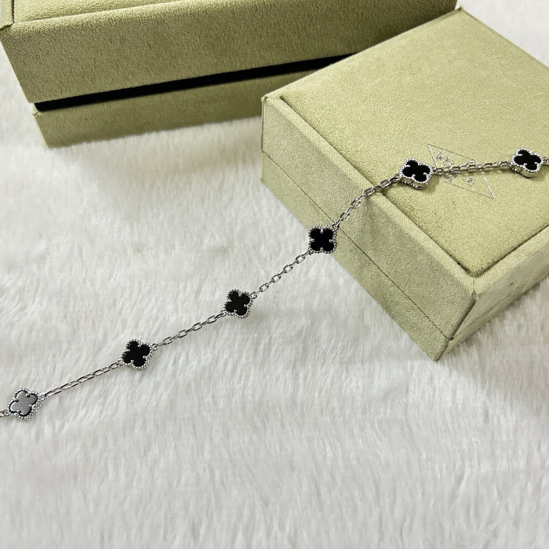 [⭐Renara]CLOVER 6 MOTIF  ONYXS BRACELET