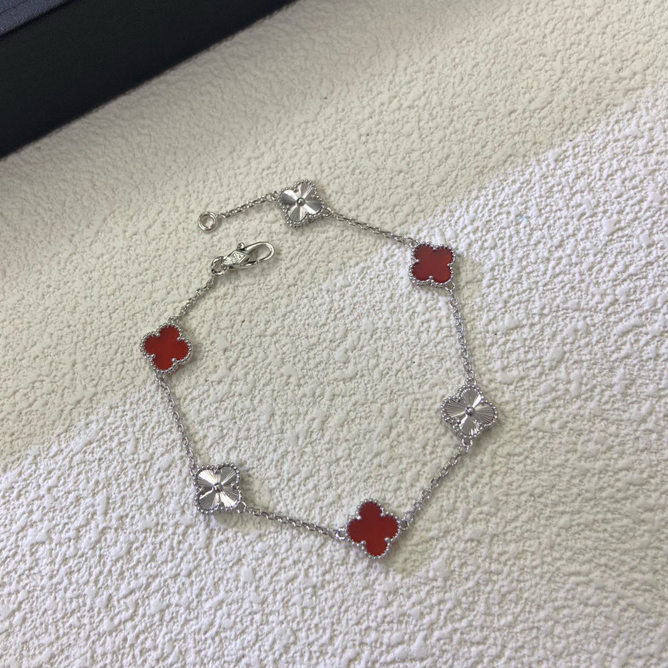 [⭐Renara]CLOVER 6 MOTIF RED AGATE LASER BRACELET