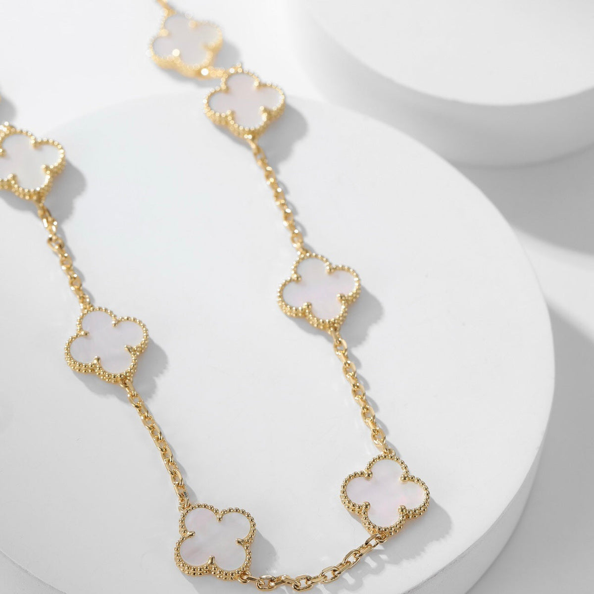 [⭐Renara]CLOVER 10 MOTIFS WHITE MOTHER OF PEARL NECKLACE