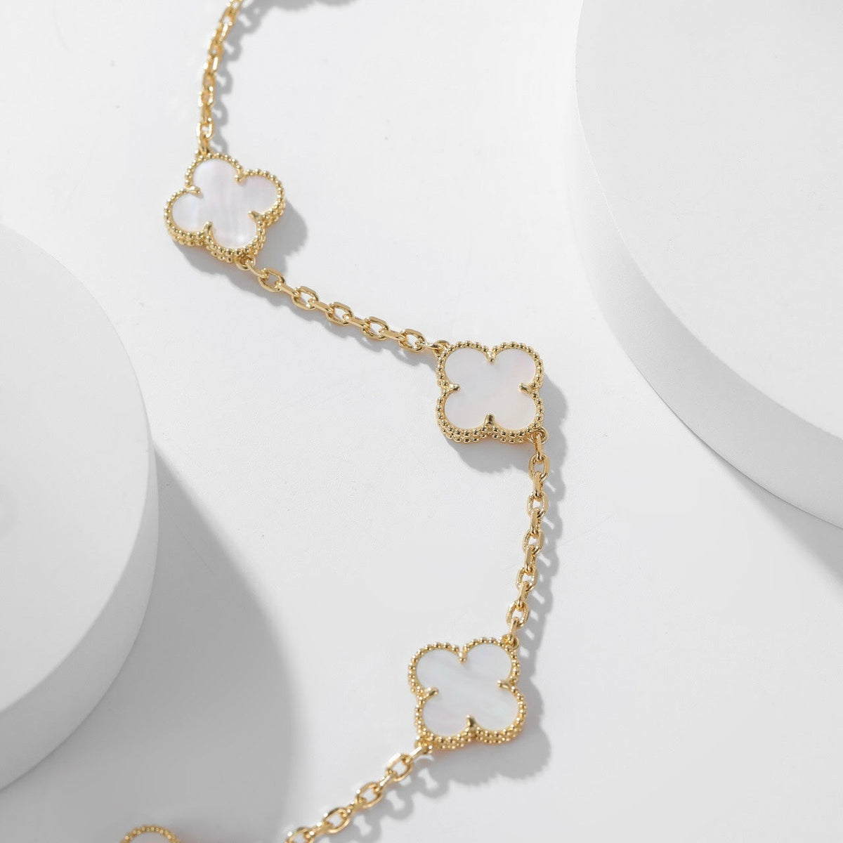 [⭐Renara]CLOVER 10 MOTIFS WHITE MOTHER OF PEARL NECKLACE
