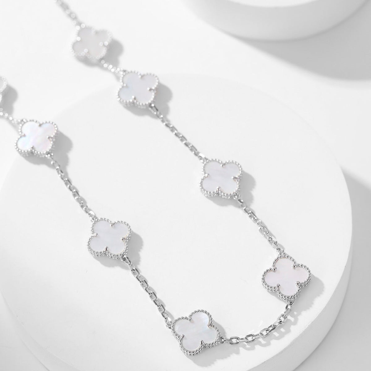 [⭐Renara]CLOVER 10 MOTIFS WHITE MOTHER OF PEARL NECKLACE