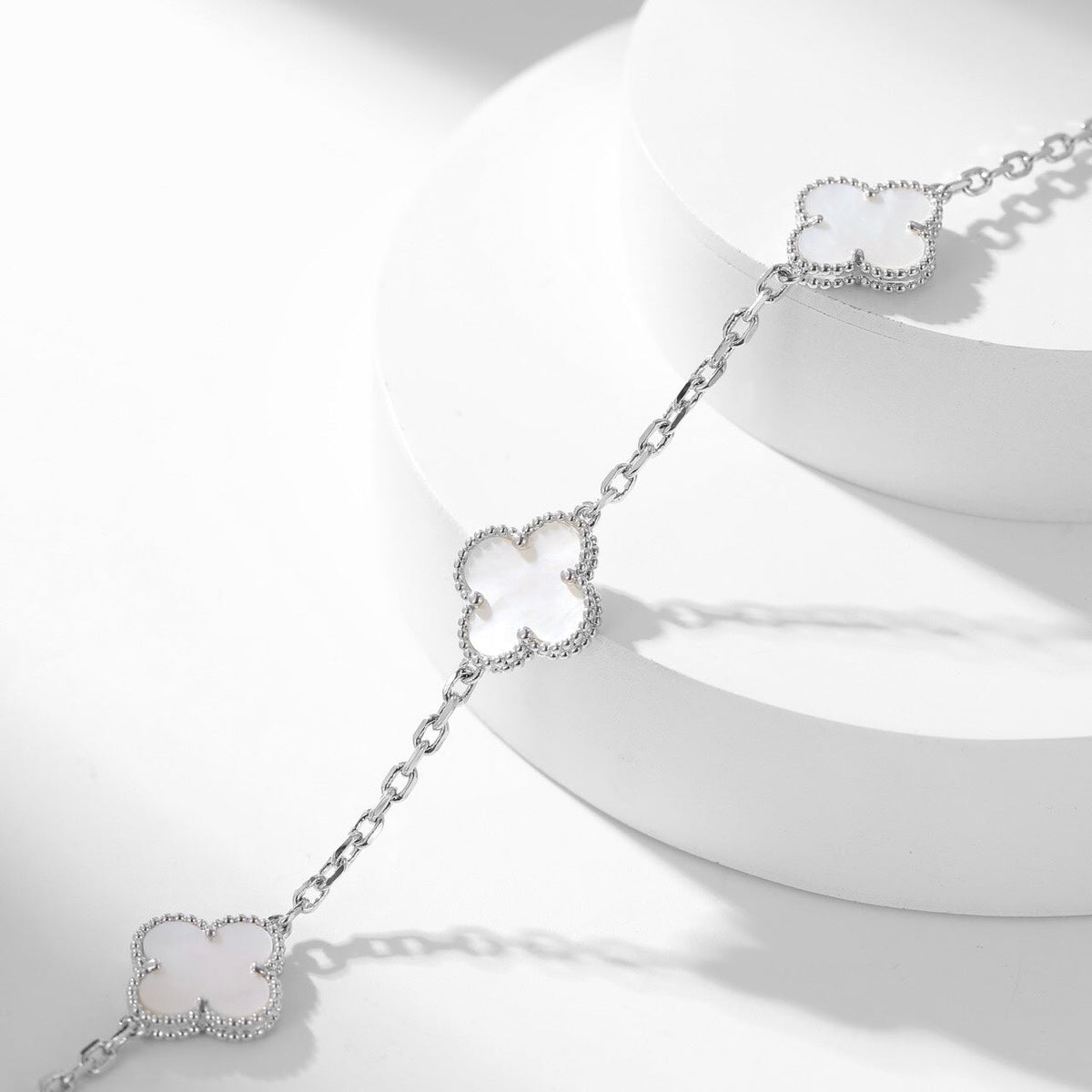 [⭐Renara]CLOVER 10 MOTIFS WHITE MOTHER OF PEARL NECKLACE