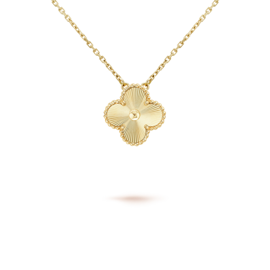[⭐Renara]CLOVER 15MM LASER NECKLACE AND BOX