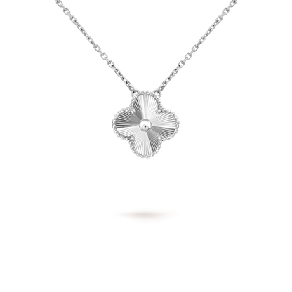 [⭐Renara]CLOVER 15MM LASER NECKLACE SILVER
