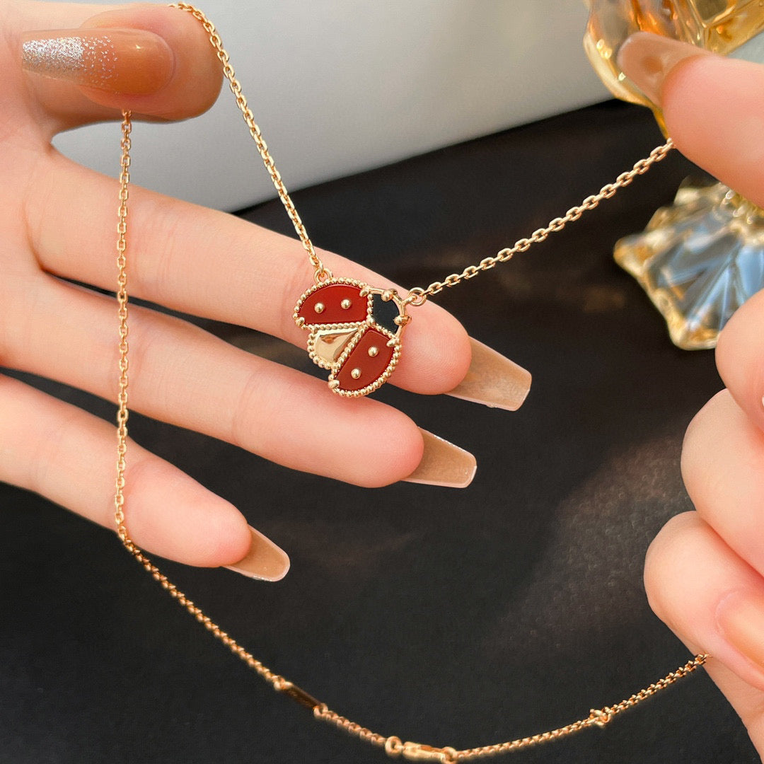 [⭐Renara]LUCKY  CARNELIANS LADYBUG NECKLACE