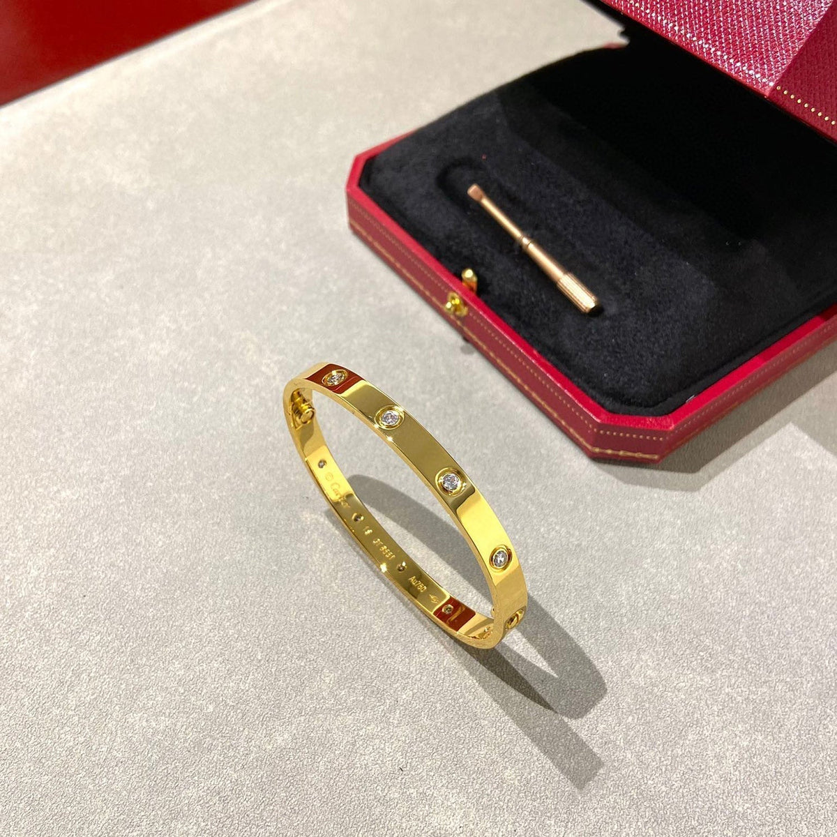 [⭐Renara]LOVE BRACELET 6.1MM 10 DIAMONDS