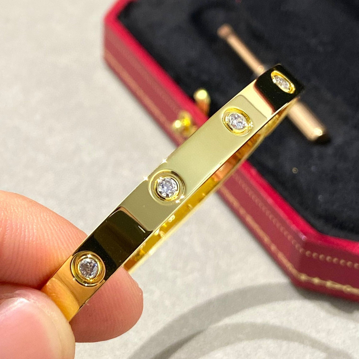 [⭐Renara]LOVE BRACELET 6.1MM 10 DIAMONDS