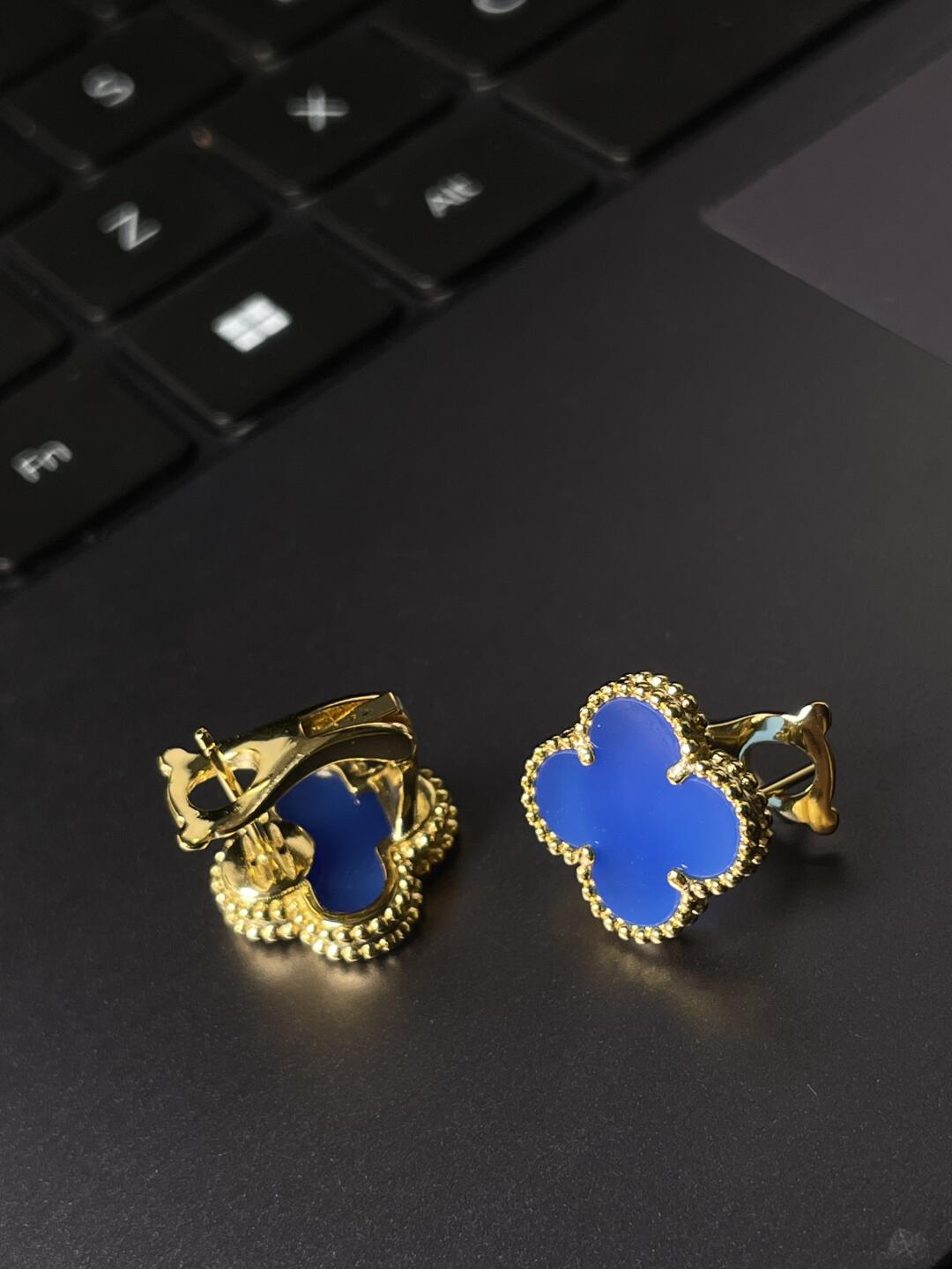[⭐Renara] CLOVER LARGE (20mm) 1 MOTIFS BLUE MOP STUD EARRINGS