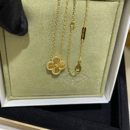 [⭐Renara]CLOVER 15MM LASER NECKLACE