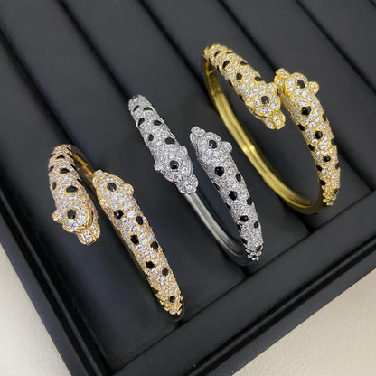 [⭐Renara]PANTHERE DOUBLE HEADED HALF DIAMOND OPEN BRACELET
