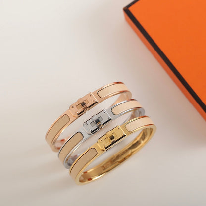 [⭐Renara]HM KELLY BEIGE BRACELET