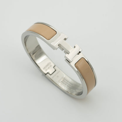 [⭐Renara]H GREY BRACELET