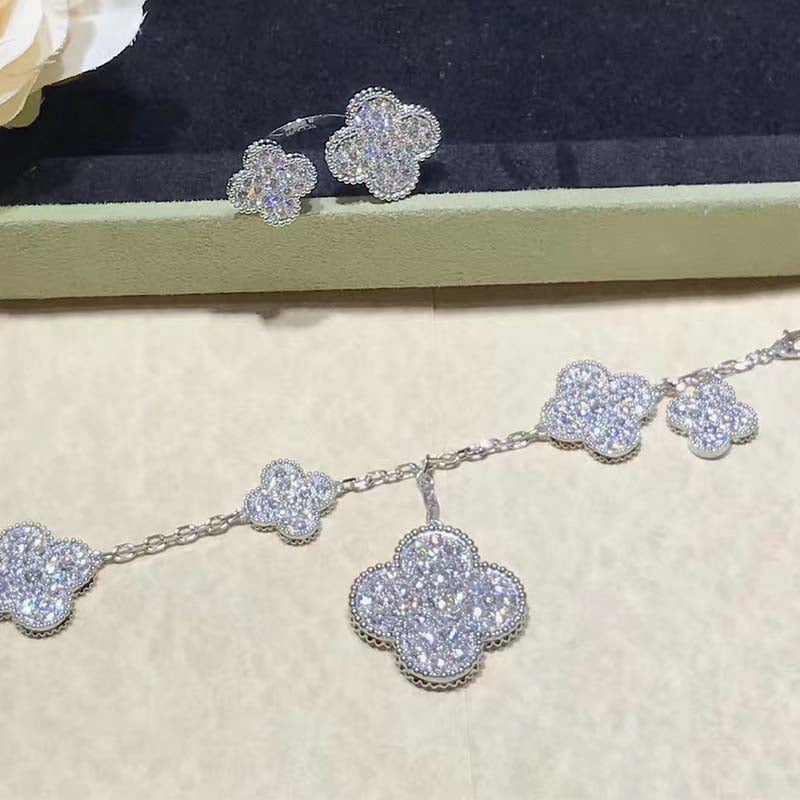[⭐Renara]CLOVER 6 MOTIFS SILVER DIAMOND BRACELET