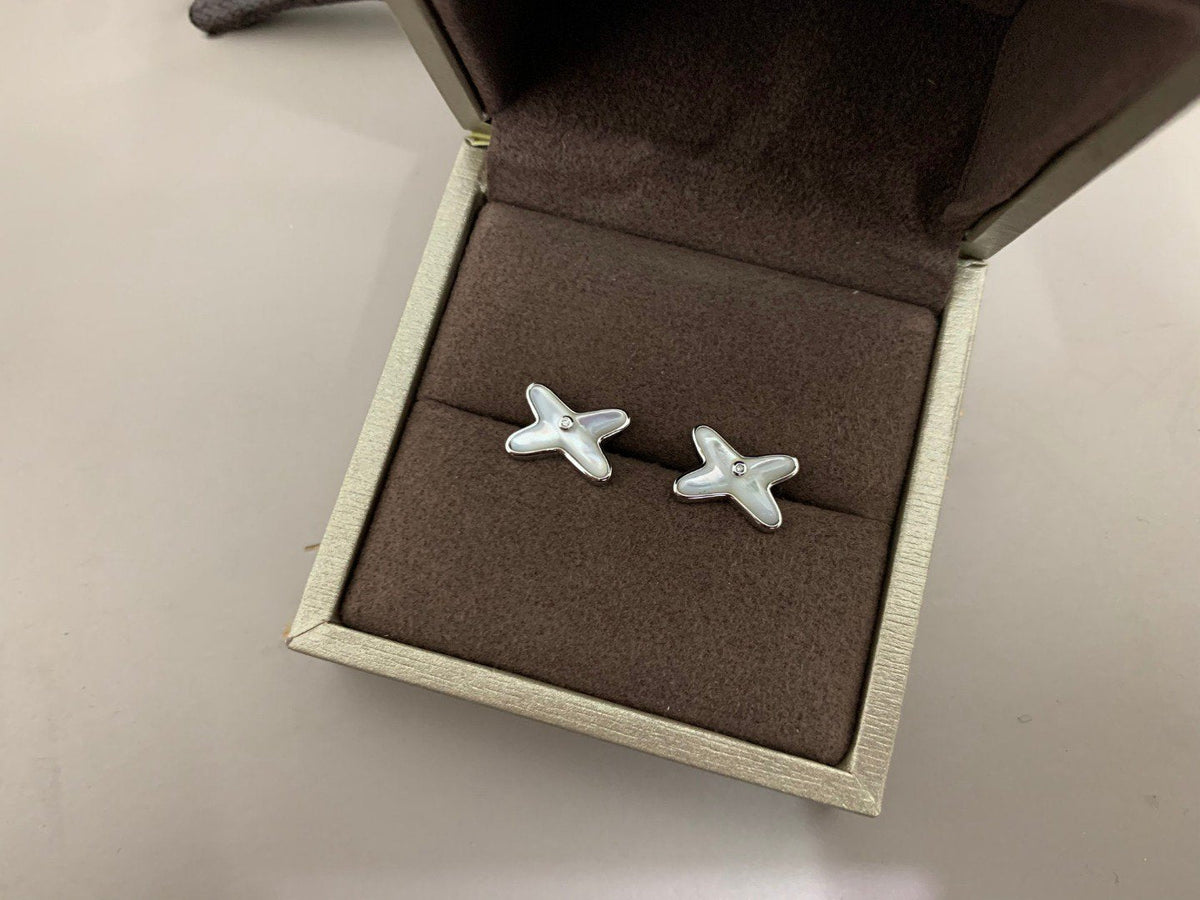 [⭐Renara]JEUX DE WHITE MOP SILVER DIAMOND EARRINGS