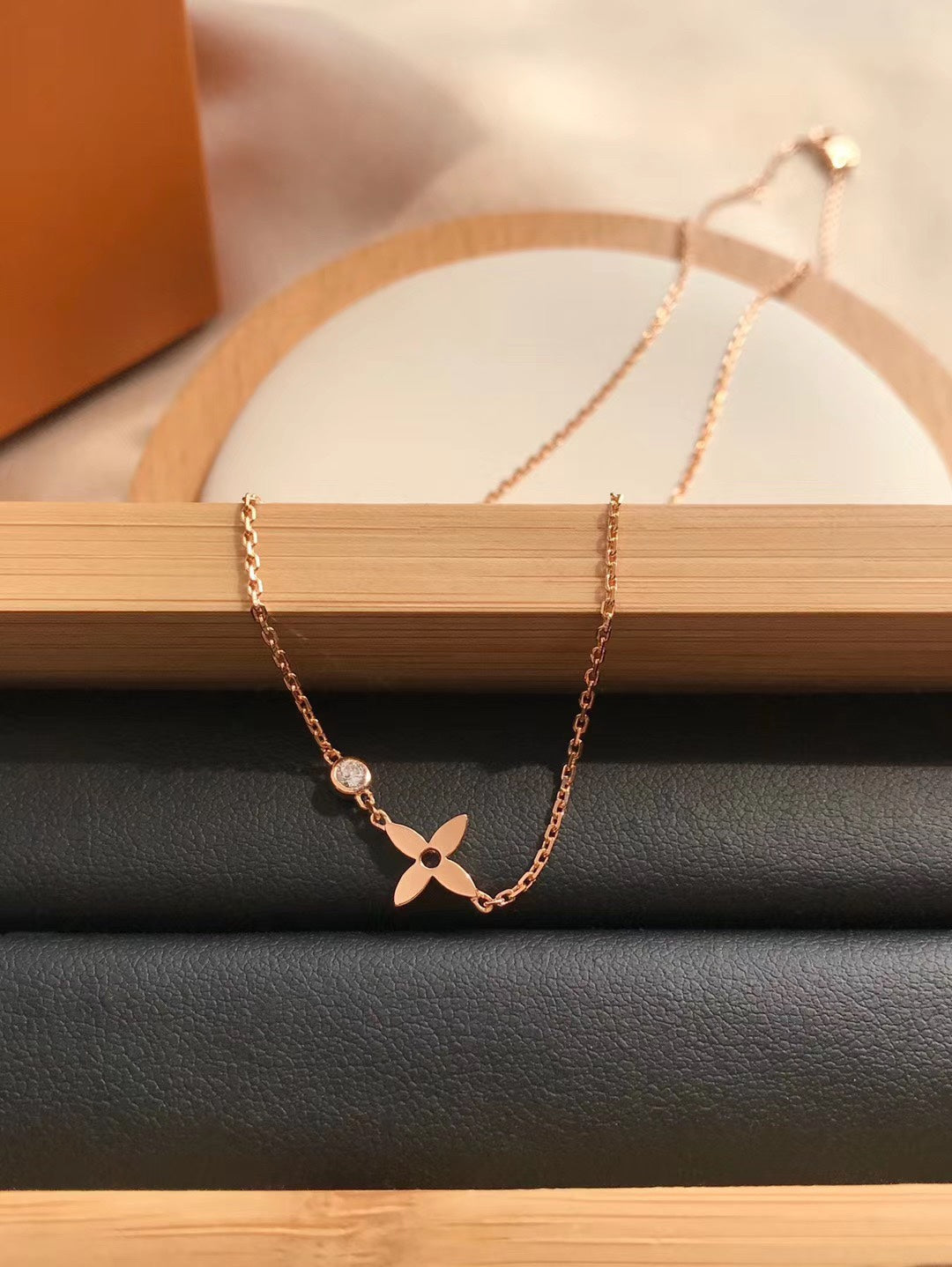 [⭐Renara]BLOSSOM PENDANT PINK GOLD AND DIAMOND