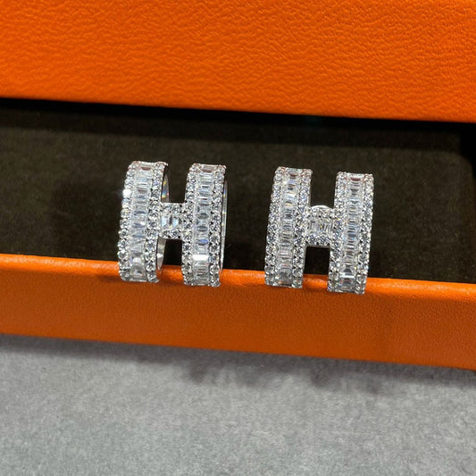[⭐Renara]H STUD EARRINGS WITH SILVER DIAMONDS