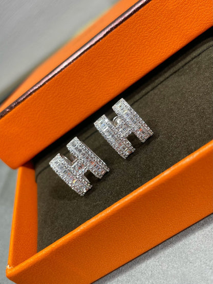 [⭐Renara]H STUD EARRINGS WITH SILVER DIAMONDS
