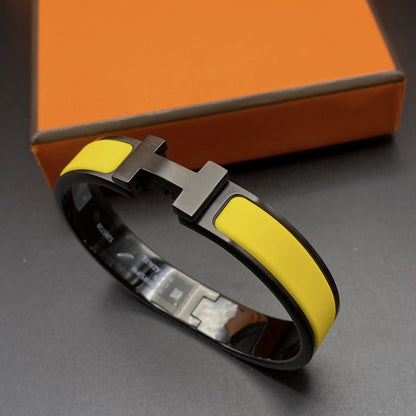 [⭐Renara]CLIC HM SO BLACK YELLOW BRACELET
