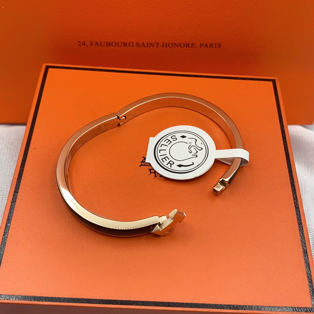 [⭐Renara]CLASSIC HM CLIC BLACK 8MM ENAMEL BRACELET
