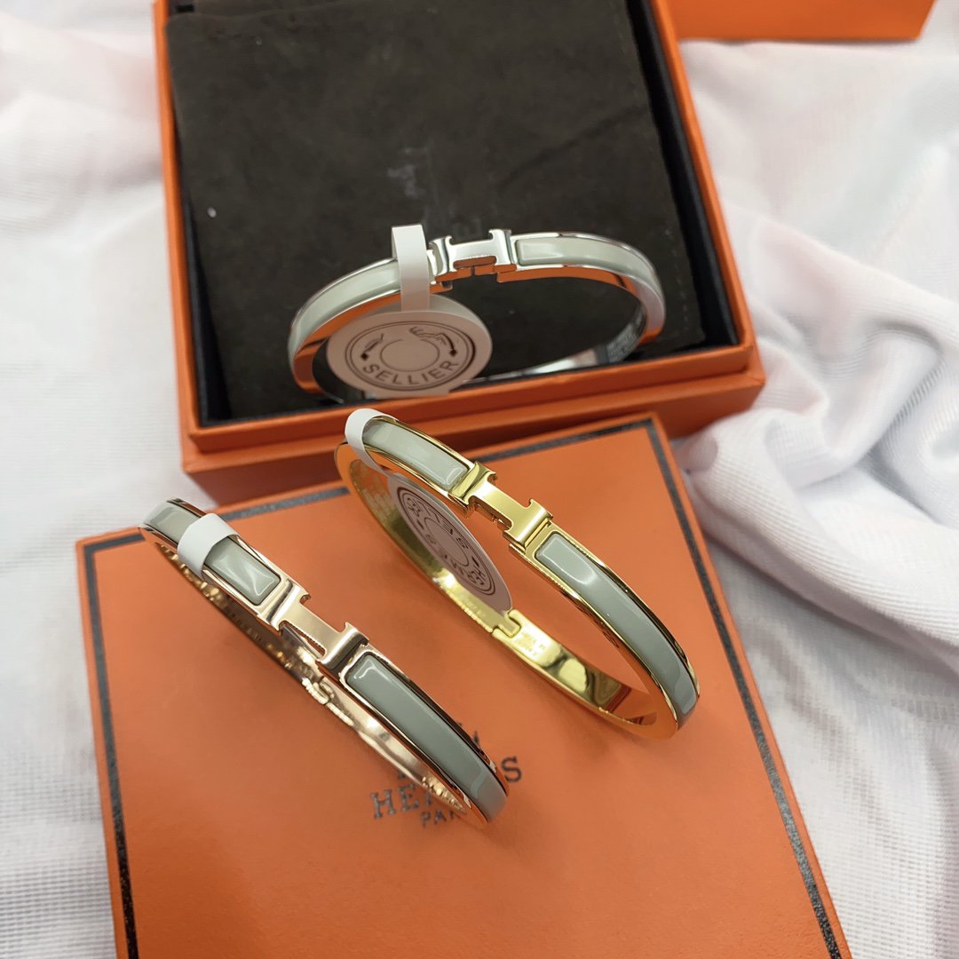 [⭐Renara]CLASSIC HM CLIC GREEN 8MM ENAMEL BRACELET