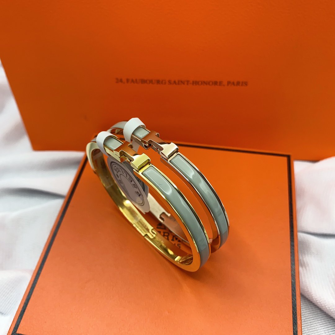 [⭐Renara]CLASSIC HM CLIC GREEN 8MM ENAMEL BRACELET