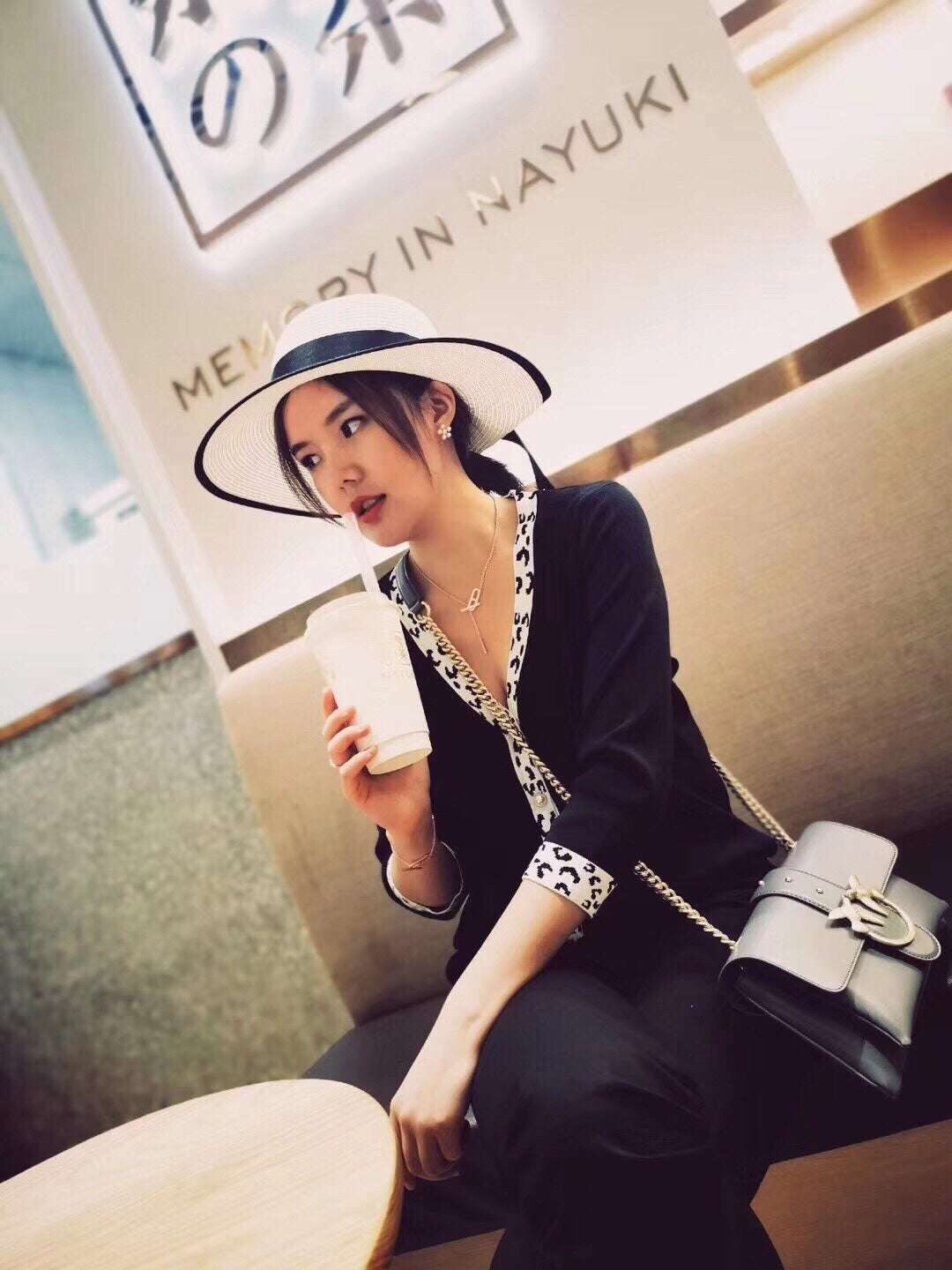 [⭐Renara]HM FIRE PIG NOSE NECKLACE TRENDY STREET