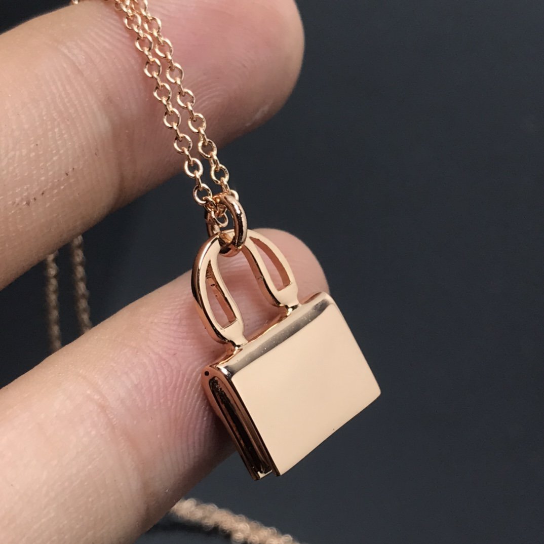 [⭐Renara]HM NECKLACE ARRIVAL BLACK DIAMOND