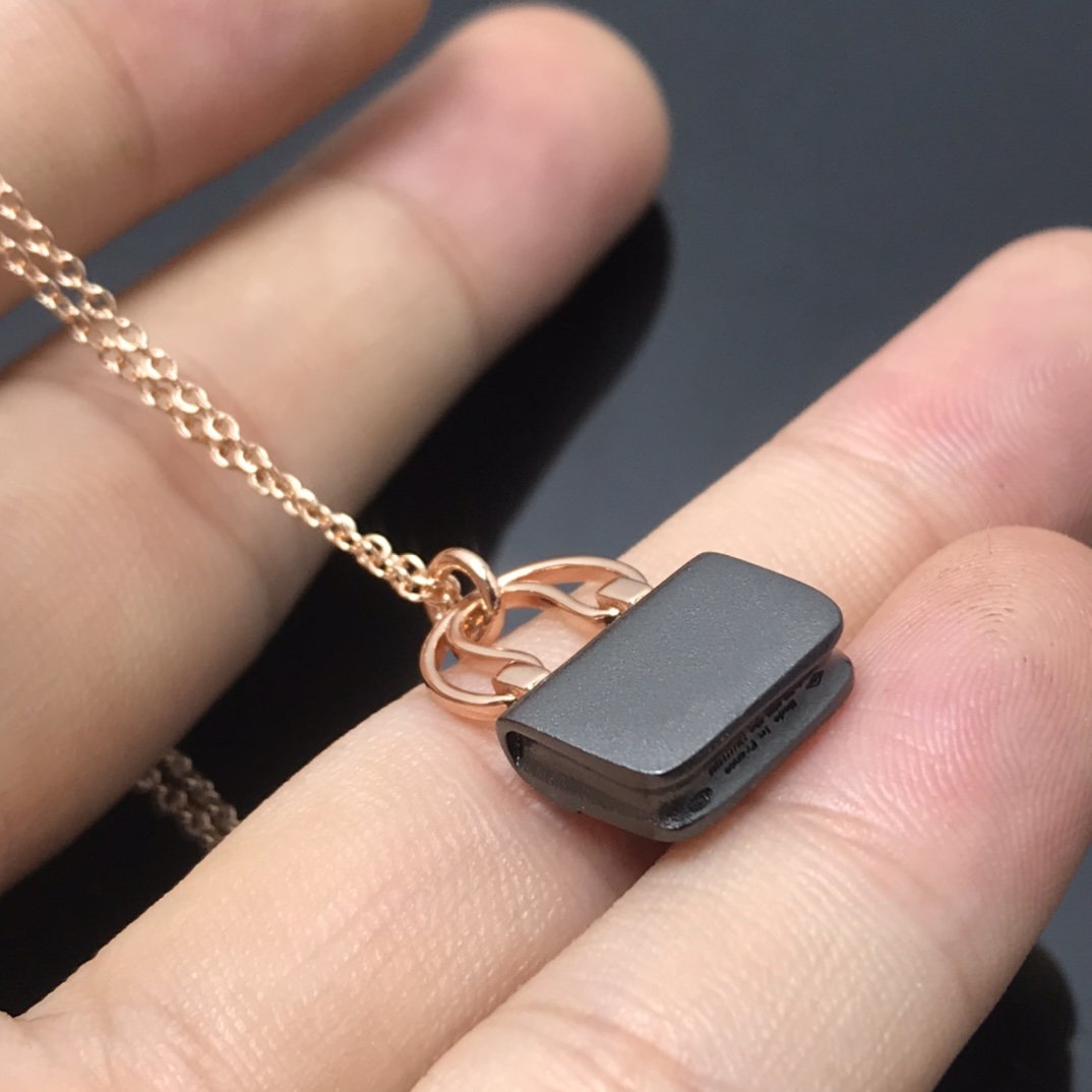 [⭐Renara]WOMEN'S HM AMULETTES CONSTANCE PENDANT NECKLACE