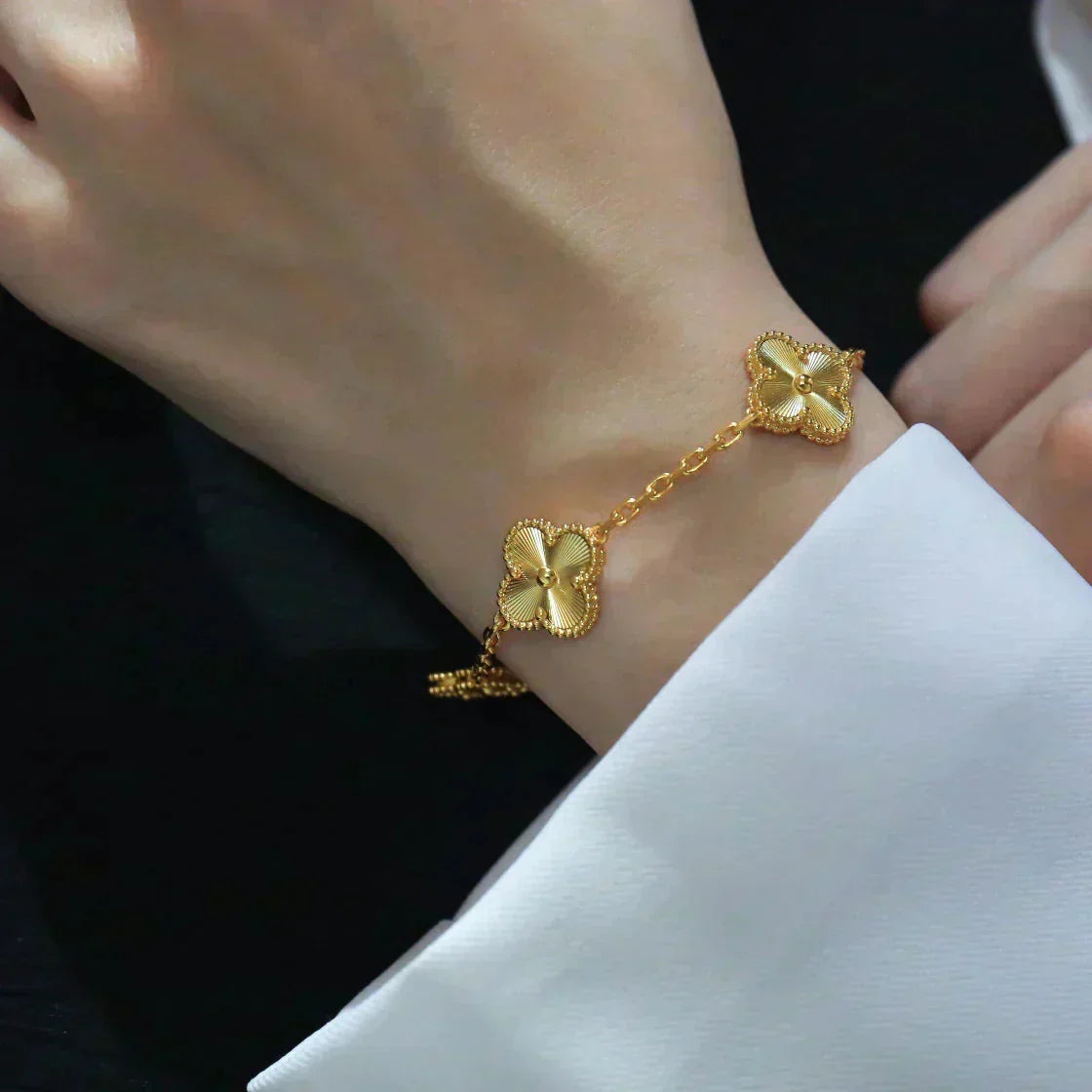 [⭐Renara] CLOVER 5 MOTIF LASER BRACELET COLLECTION