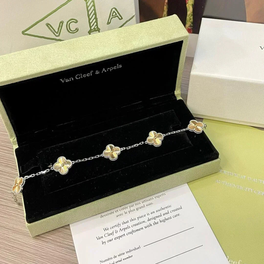 [⭐Renara] CLOVER 5 MOTIF LASER BRACELET COLLECTION