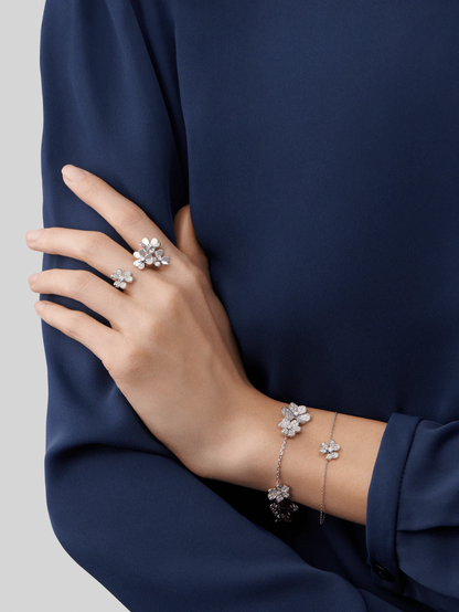 [⭐Renara]FRIVOLE SILVER FLOWER DIAMOND BRACELET