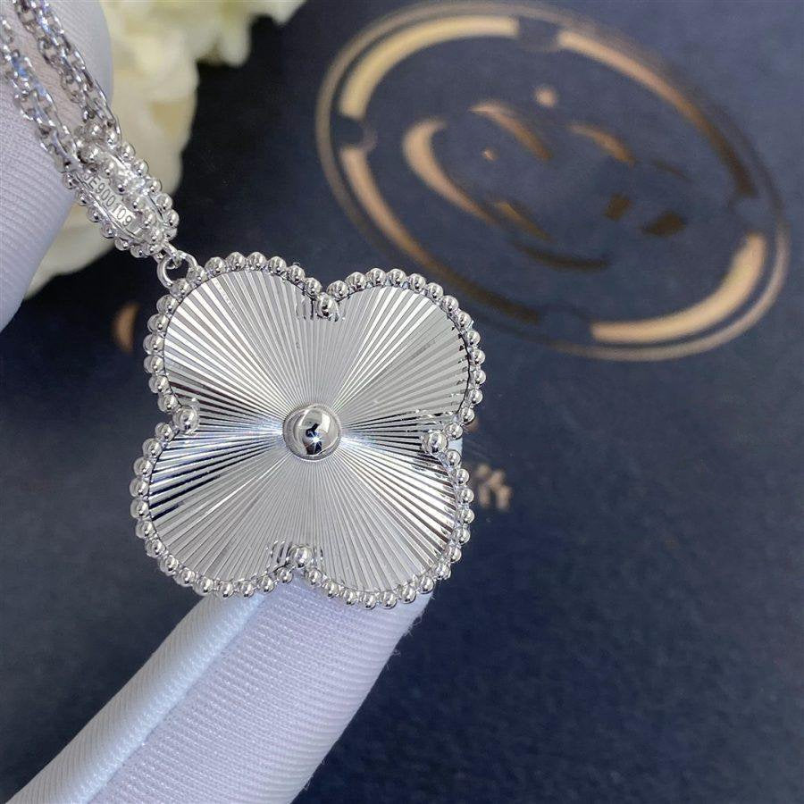 [⭐Renara]CLOVER 25MM SILVER BIG CLOVER NECKLACE