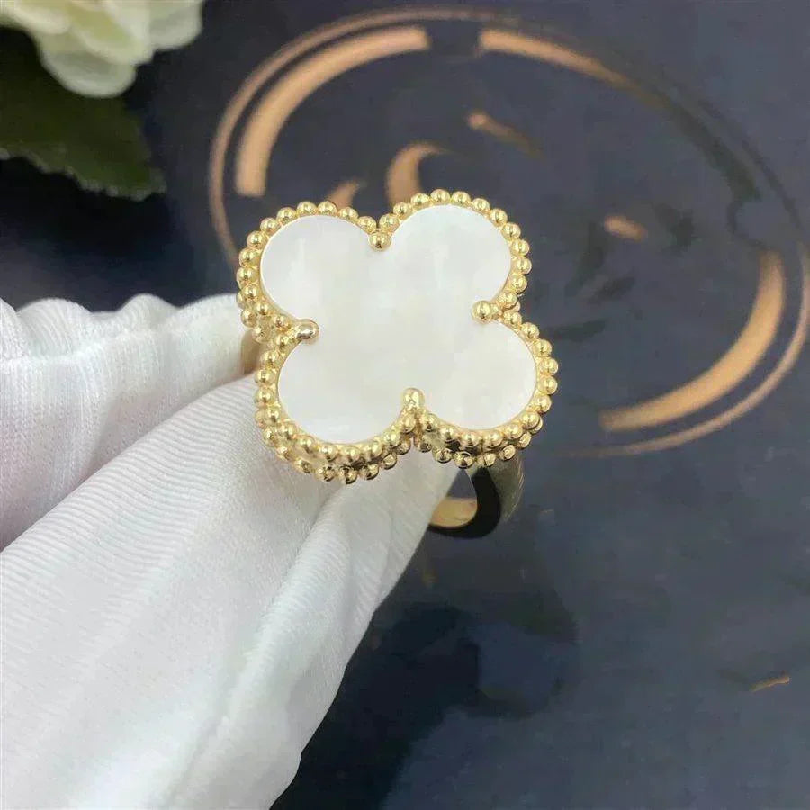 [⭐Renara]CLOVER WHITE MOP RING